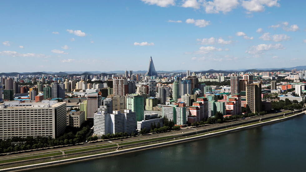 الدبلوماسيون الروس يغادرون حدود بيونغ يانغ لأول مرة منذ 18 شهرا