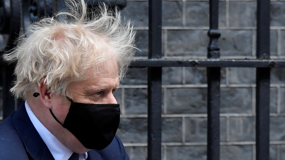 بريطانيا تنفي تغيب جونسون عن اجتماعات مخصصة لمكافحة كورونا بسبب كتاب عن "شكسبير"