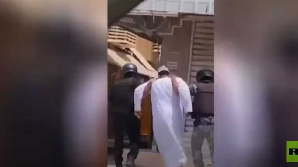 الشرطة العمانية تفرق احتجاجات على البطالة وتدهور الأوضاع الإقتصادية