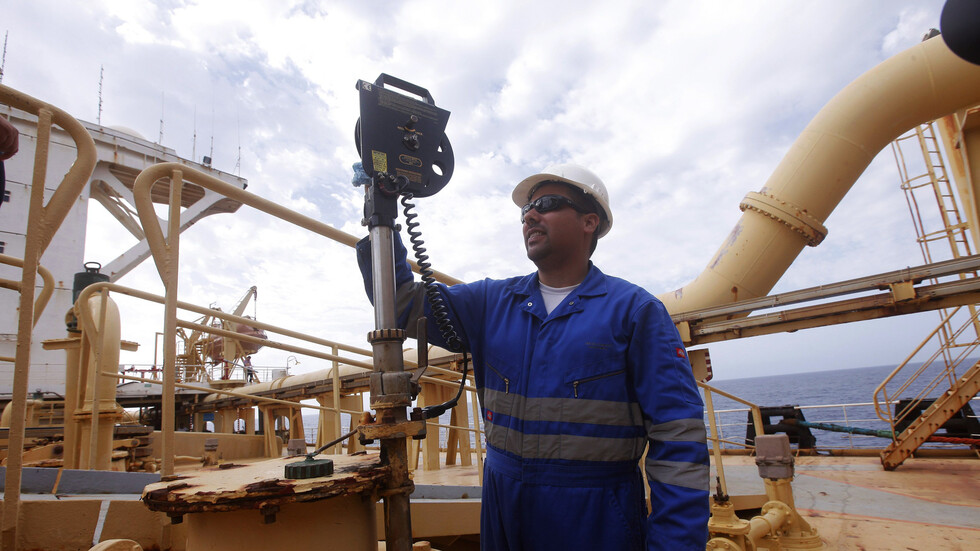 "غازبروم" الروسية تستأنف إنتاج النفط في ليبيا