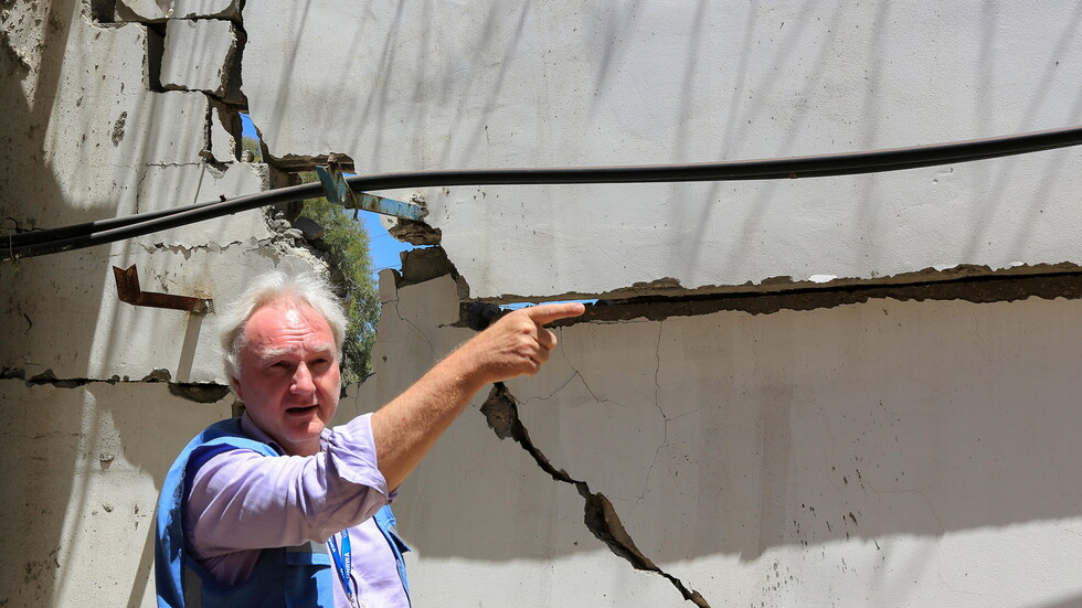 مدير عمليات وكالة "الأونروا" يعتذر من غزة