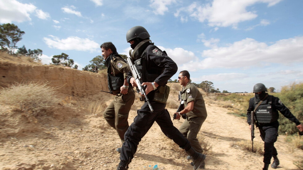 إيقاف 14 عنصرا بشبهة الإرهاب في تونس