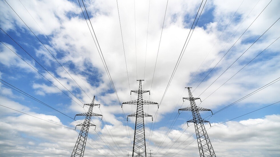 أوكرانيا تمنع شراء الكهرباء من روسيا حتى أكتوبر