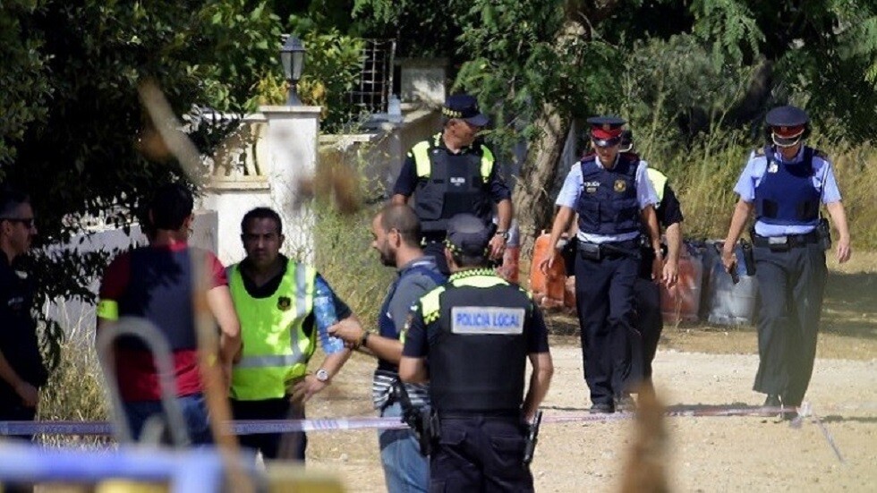 إسبانيا.. العثور على جثة رجل مفقود في مجسم ديناصور