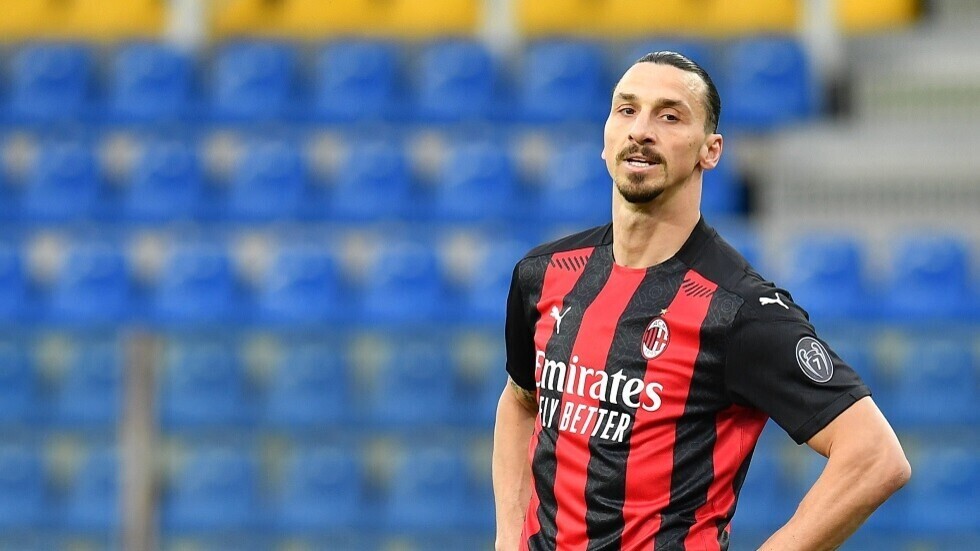 "يويفا" يغرم إبراهيموفيتش بسبب المراهنات