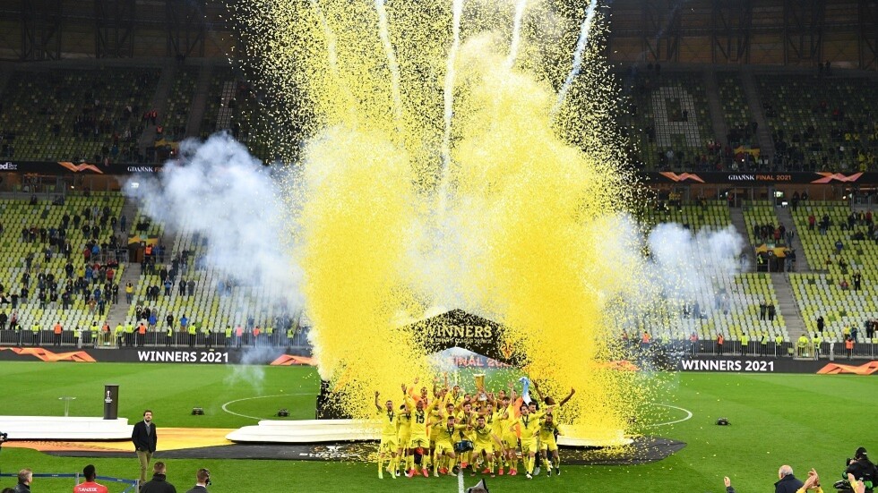 للتاريخ.. حارس مرمى يتصدى لتسديدة نظيره.. وفياريال بطلا للدوري الأوروبي لأول مرة (فيديو)