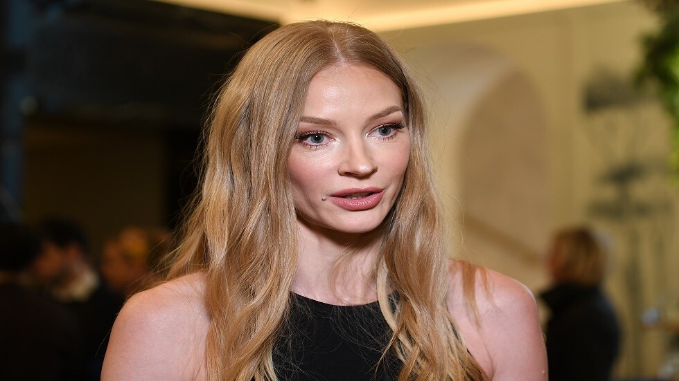 شركة إنترنت أمريكية تبدأ في تصويرمسلسل معاصر مستوحى من رواية "آنا كارينينا"