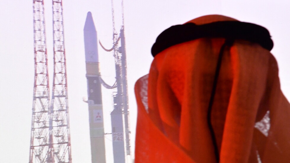 مسبار الأمل الإماراتي يلتقط أول صورة كاملة لهالة المريخ