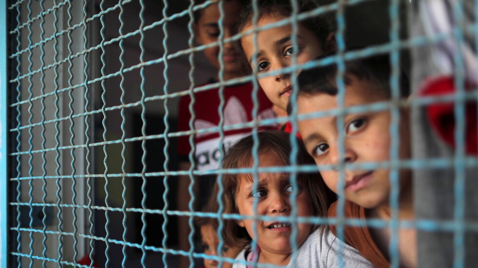 مصر.. فنانون يتبرعون بريع لوحات لهم في معرض بالقاهرة للأطفال الفلسطينيين