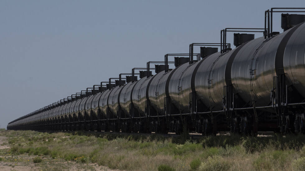 الولايات المتحدة تستورد النفط من إيران لأول مرة منذ 1991