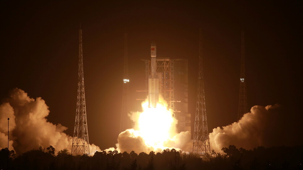 بكين: مركبة الشحن الصينية تصل إلى مدارها حول الأرض