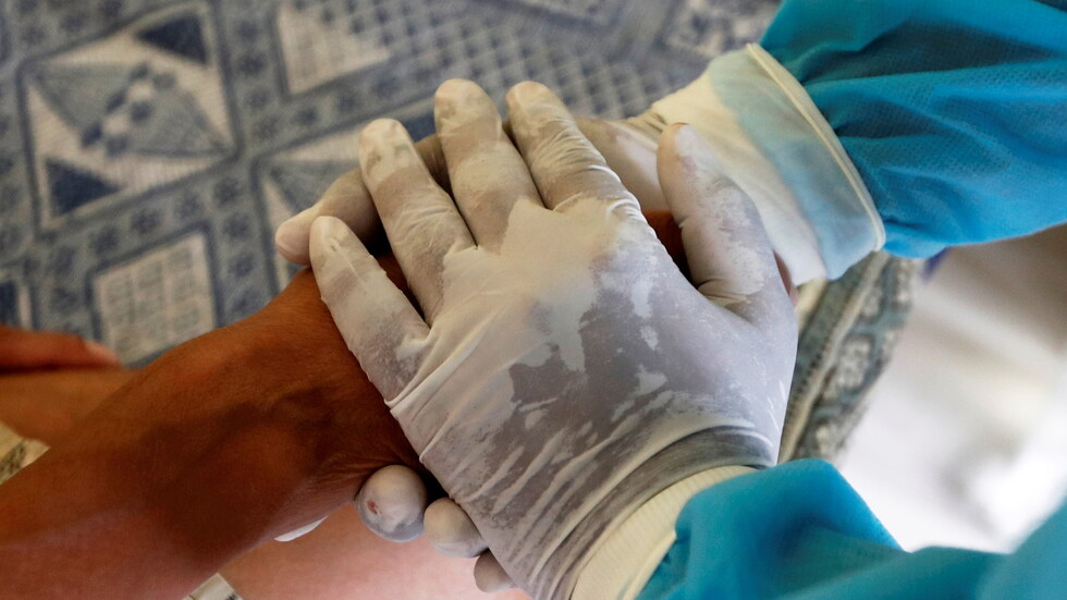 الوضع الوبائي في الهند يستمر بالتحسن بشكل طفيف