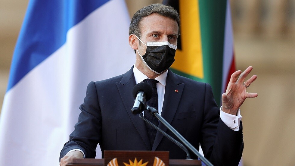 ماكرون يهدد بسحب العسكريين الفرنسيين إذا سارت مالي "باتجاه إسلام راديكالي"