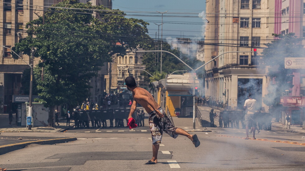 اتساع رقعة الاحتجاجات الشعبية على حكومة بولسونارو في البرازيل