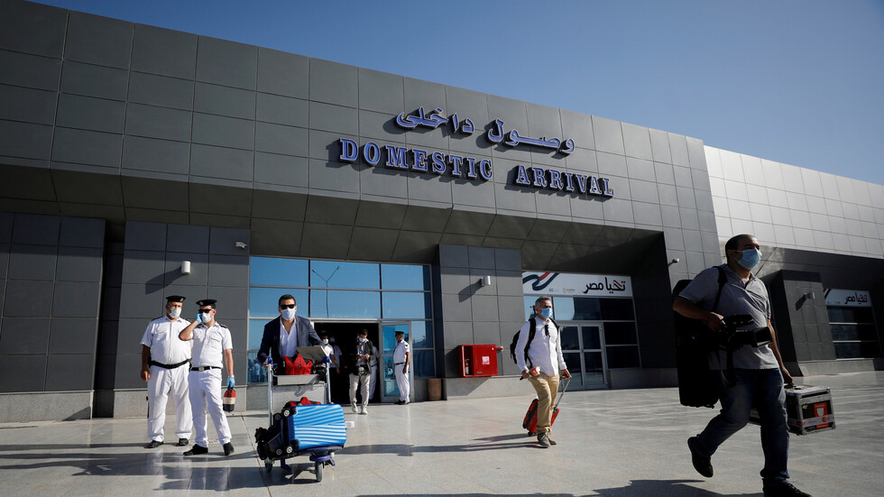 خبراء روس في مصر لمراقبة أنظمة الأمن في مطاري الغردقة وشرم الشيخ