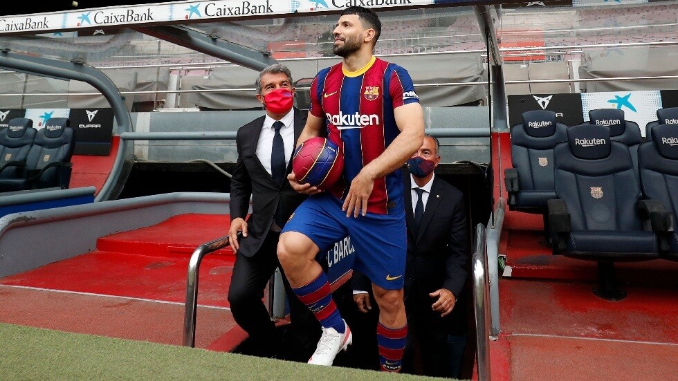 بالفيديو.. برشلونة يقدم أغويرو لوسائل الإعلام