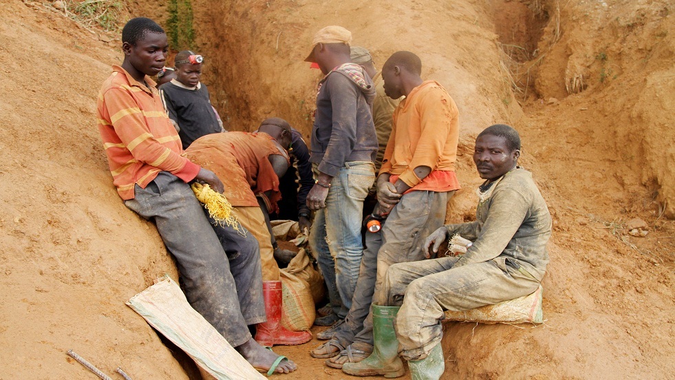 مصرع 15 شخصا على الأقل من الباحثين عن الذهب في غينيا