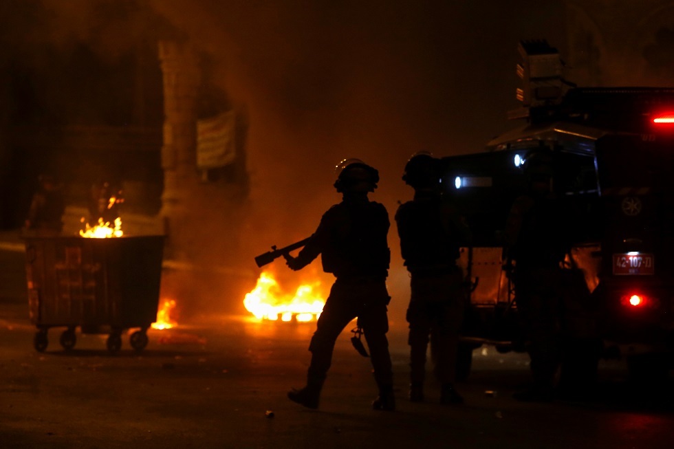 إسرائيل.. مواجهات في حيفا وإحراق مطعم في عكا (فيديو)
