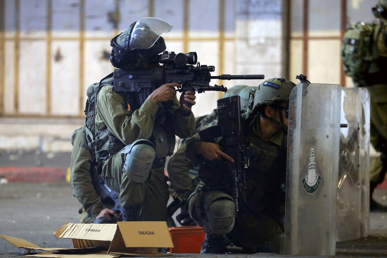 عشرات الجرحى خلال مواجهات مع الجيش الإسرائيلي في الضفة الغربية