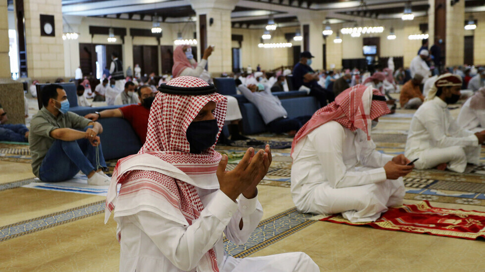 السعودية.. إغلاق 13 مسجدا بسبب كورونا