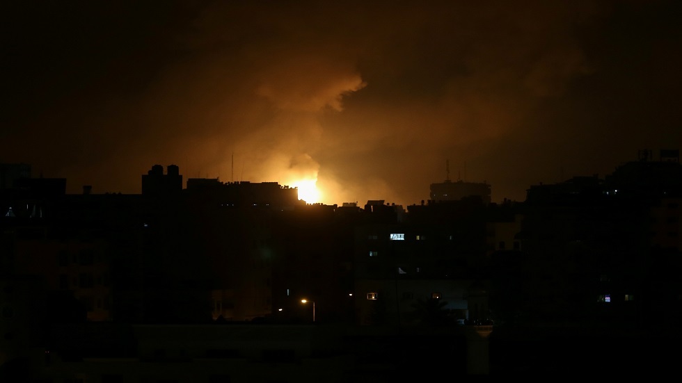 مراسلنا: غارات عنيفة وغير مسبوقة على قطاع غزة