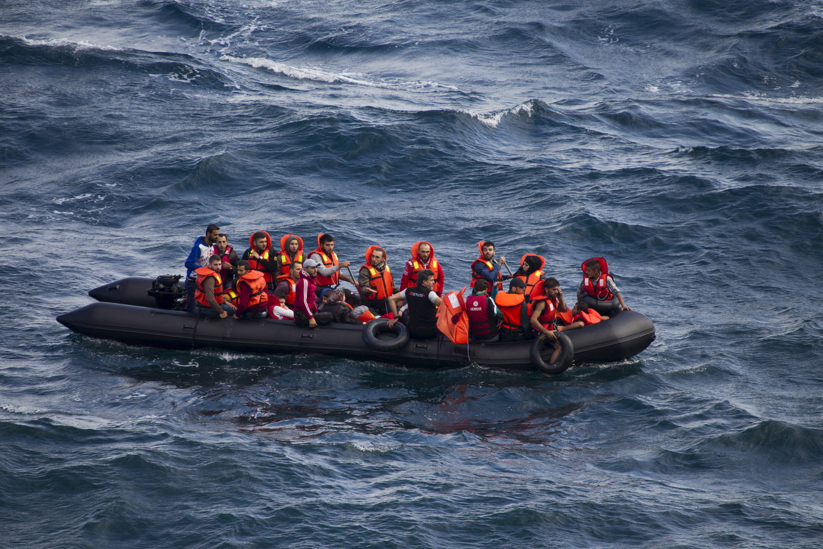 فقدان أكثر من 50 شخصا إثر غرق قارب مهاجرين أبحر من ليبيا