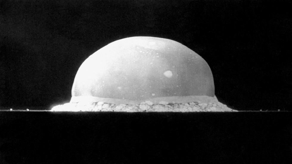 اكتشاف مذهل في حطام أول اختبار للقنبلة الذرية عام 1945!