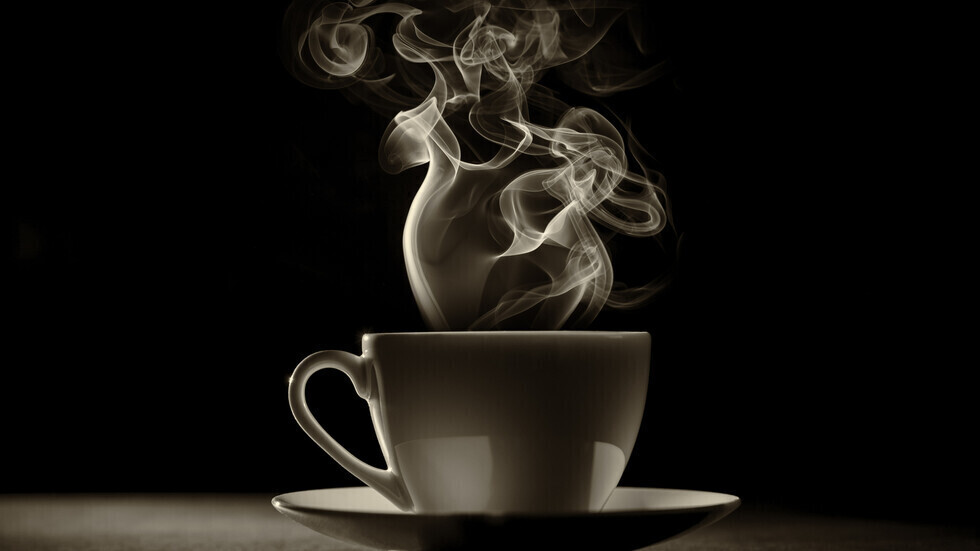 ما هي كمية الكافيين الموجودة في الشاي أو القهوة منزوعة الكافيين؟