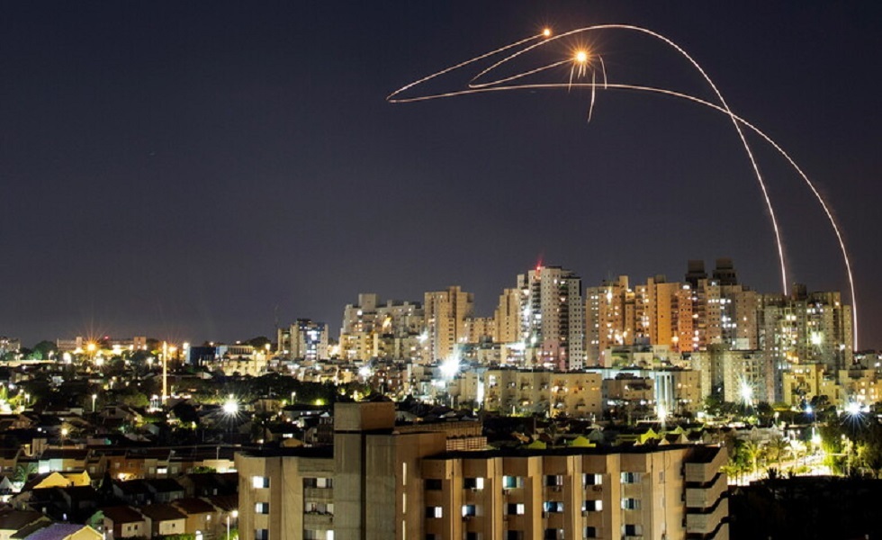 صافرات الإنذار تدوي في سديروت بعد إطلاق صواريخ من قطاع غزة