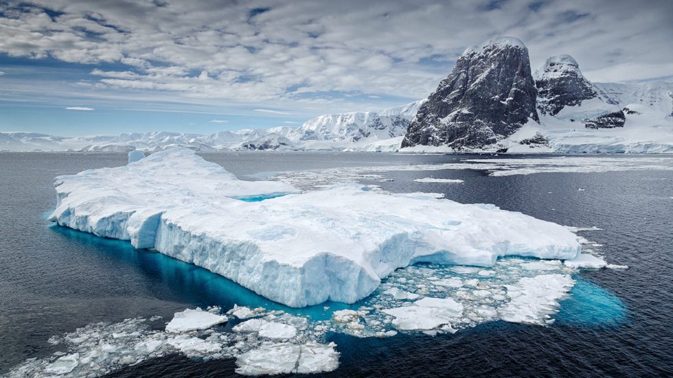 المياه الجليدية الذائبة في غرينلاند تطلق كميات هائلة وسامة من الزئبق في الأنهار القريبة