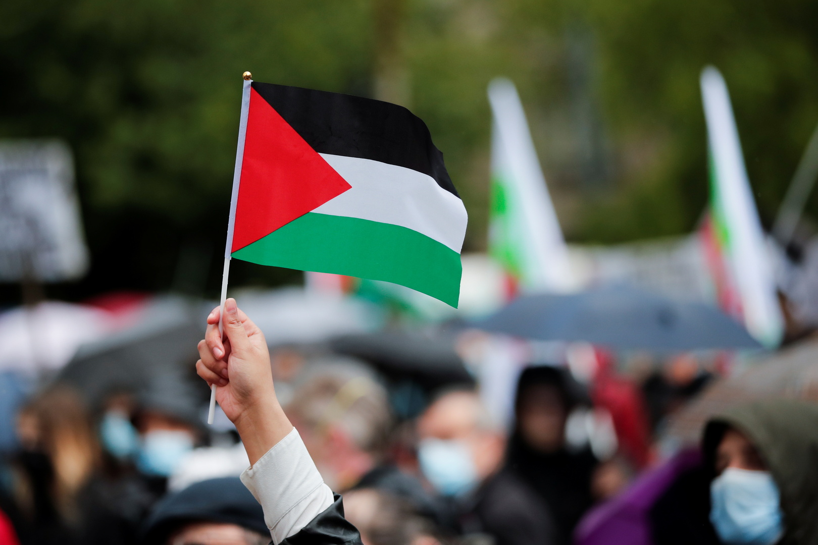محكمة في القدس تنظر بقرار طرد عائلات من سلوان لصالح مستوطنين وسط احتجاجات