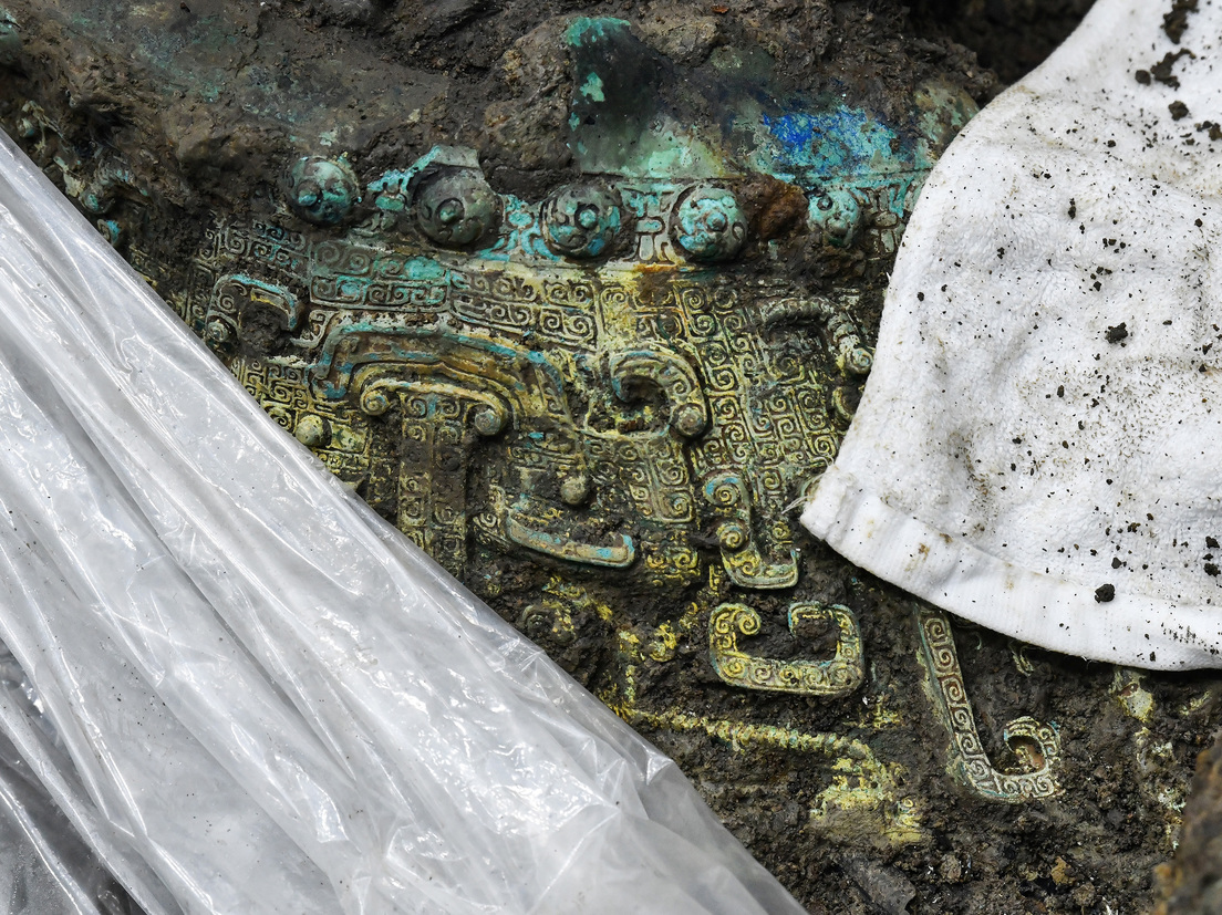 6 حفر قرابين مليئة بالقطع الأثرية تكشف عن طقوس مملكة صينية قديمة