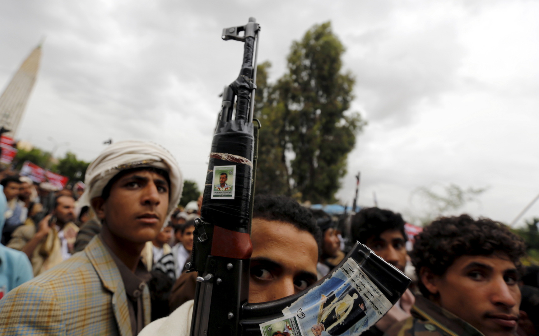 الحوثيون يعلنون السيطرة على مواقع في محور جيزان ومقتل عدد من جنود التحالف