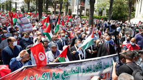 تونس.. مظاهرات حاشدة تضامنا مع فلسطين ولمطالبة البرلمان بالتصديق على قانون تجريم التطبيع مع اسرائيل