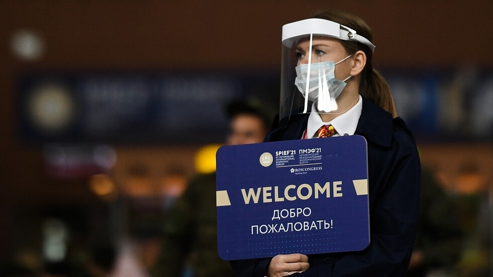 من بينهم وزراء عرب.. أبرز المشاركين في منتدى بطرسبورغ الاقتصادي الدولي