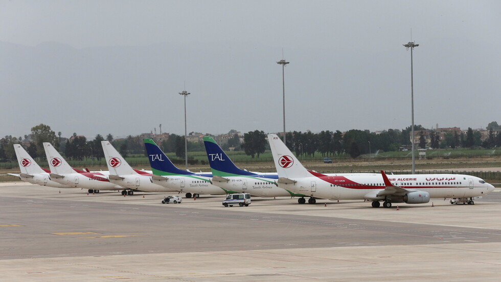 الجزائر.. استئناف السفر الجوي جزئيا بعد تعليق دام 14 شهرا