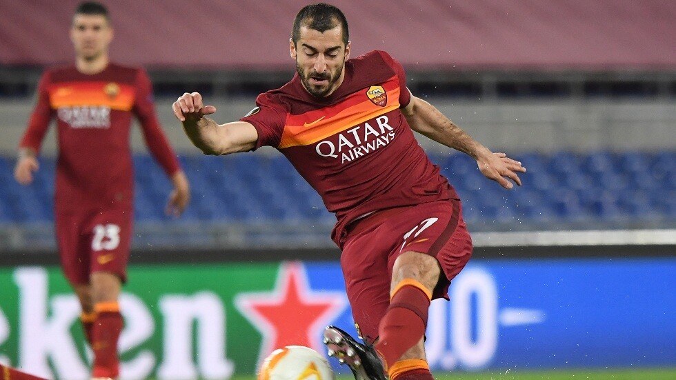 رسميا.. روما يمدد عقد مخيتاريان