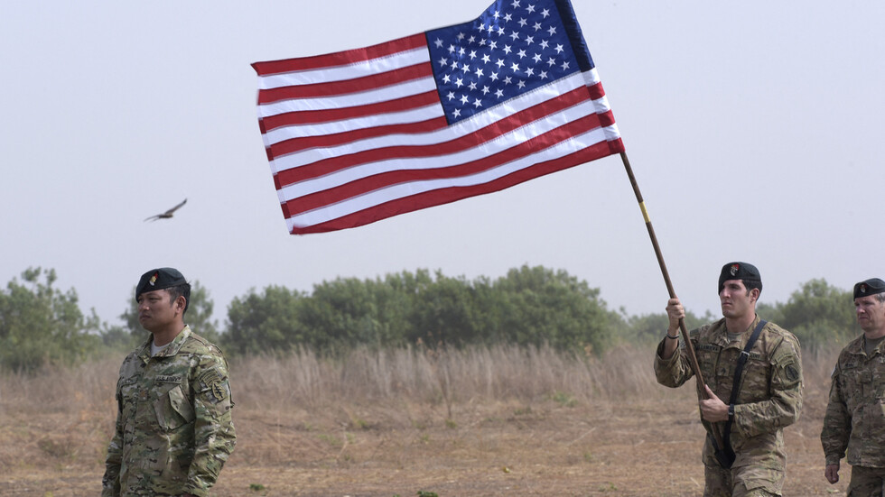 البنتاغون ينفي إجراء مناورات 