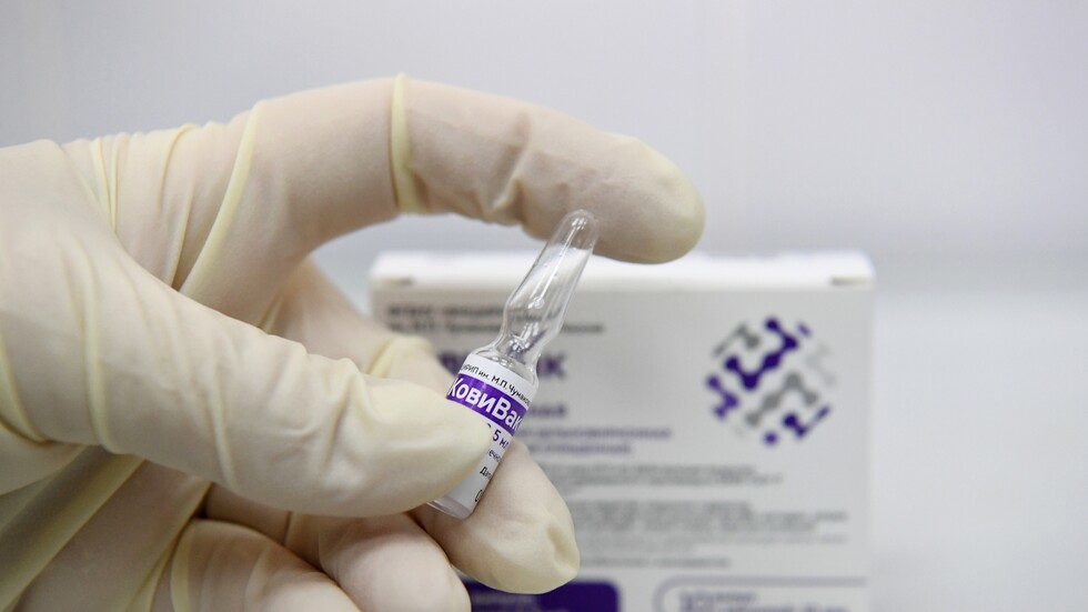 تحديد أولي لفعالية لقاح 