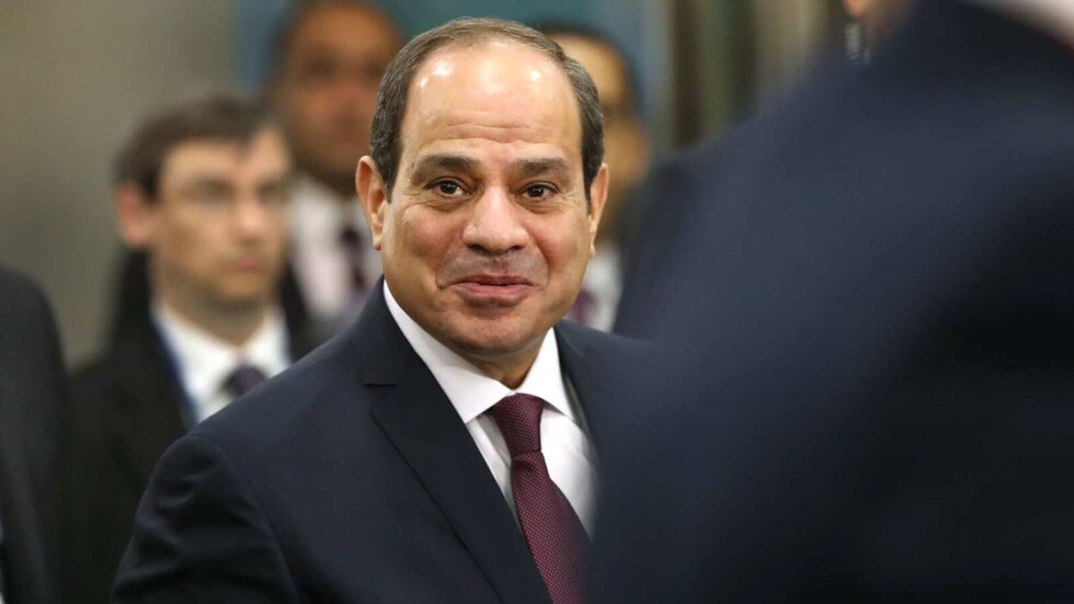 السيسي يتخذ