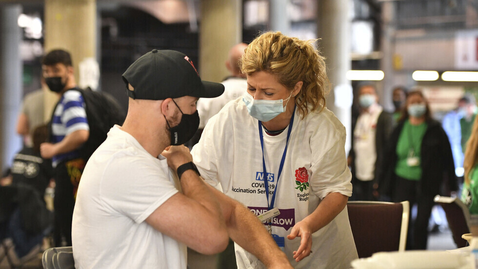 بريطانيا تسجل أعلى حصيلة إصابات يومية بكورونا منذ 26 مارس