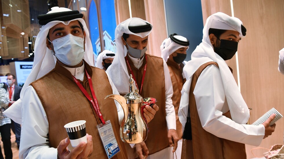 منتدى بطرسبورغ الاقتصادي.. روسيا وقطر توقعان أكثر من 65 اتفاقية في مختلف المجالات