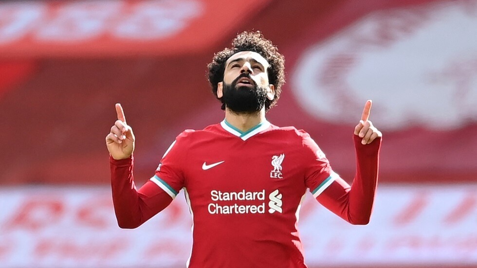 فنانة تعلق على لقاء جمعها صدفة مع محمد صلاح على البحر