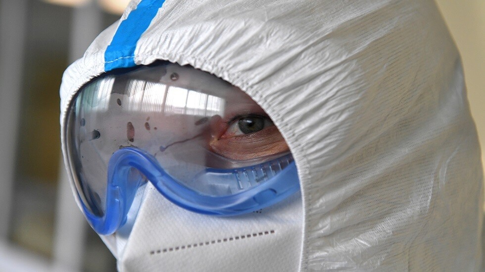 إصابات كورونا اليومية في روسيا تقترب من 10 آلاف