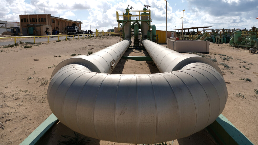 تسرب بخط أنابيب في حقل السماح الليبي