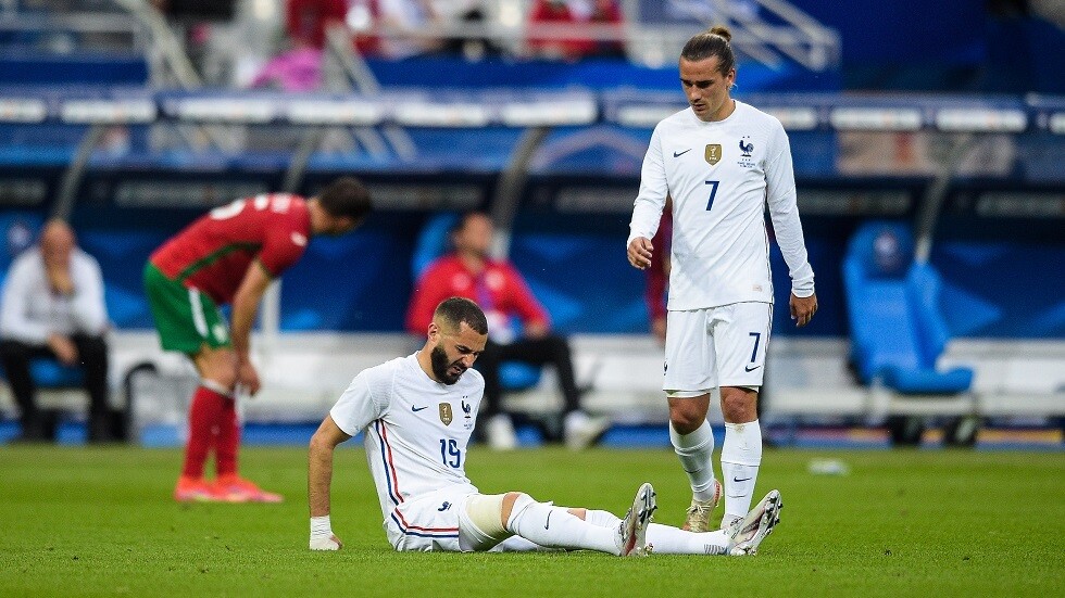 بنزيما يتلقى إصابة قد تقضي على حلمه الأوروبي! (فيديو)