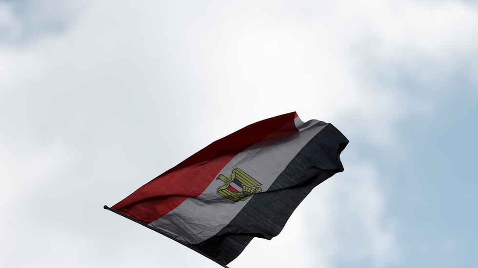 مصر.. فرح شعبي يثير الجدل بسبب ملابس الحاضرين (صور)