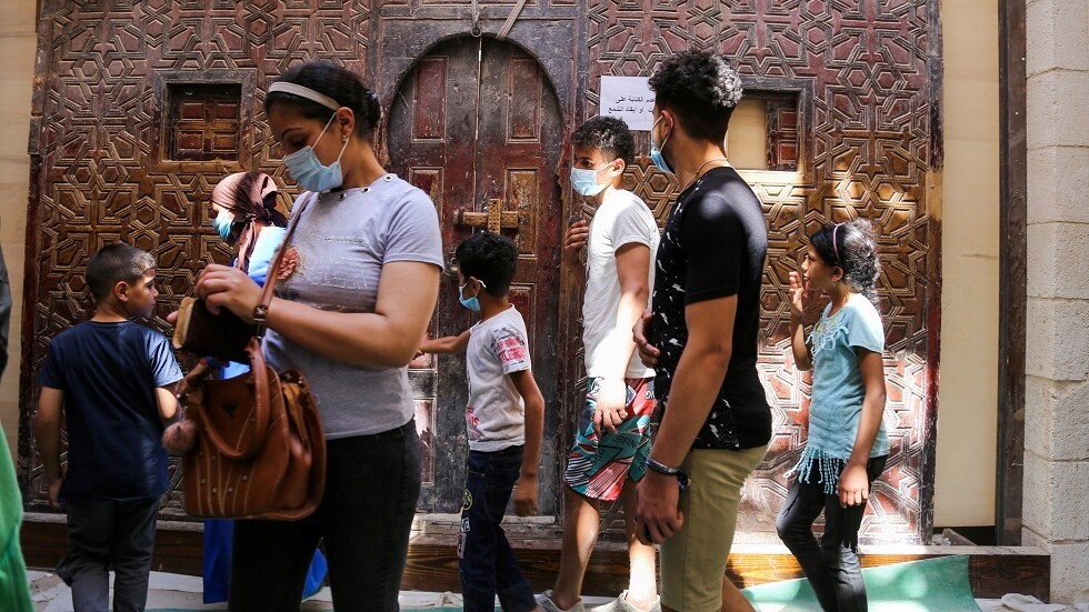 مصر تسجل 733 إصابة و37 وفاة جديدة بكورونا