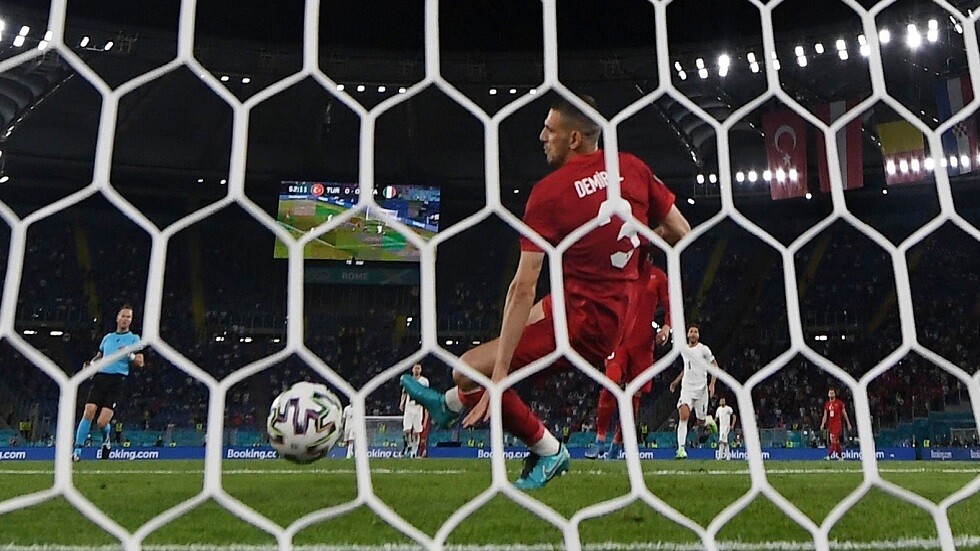 حدث تاريخي في افتتاح "يورو 2020" (فيديو)