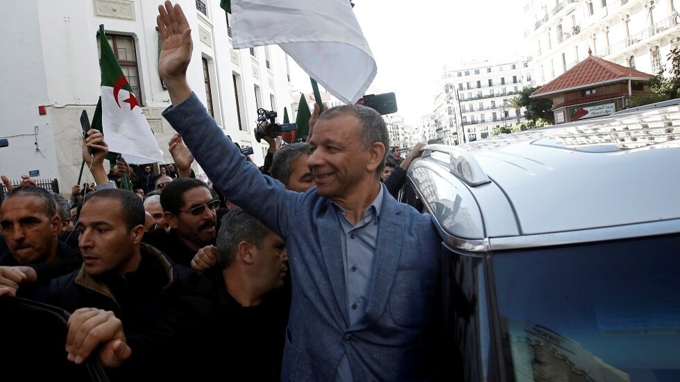 رئيس حزب جزائري يتحدث عن "فياغرا التنشيط السياسي" (فيديو)